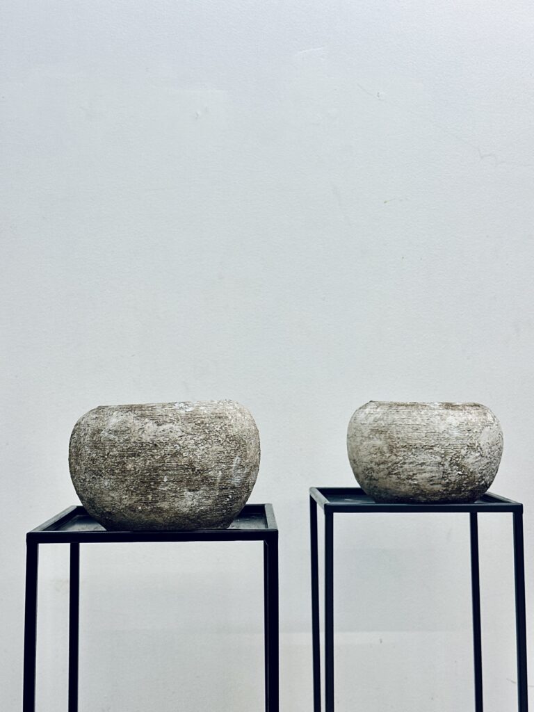 Vazonas Round